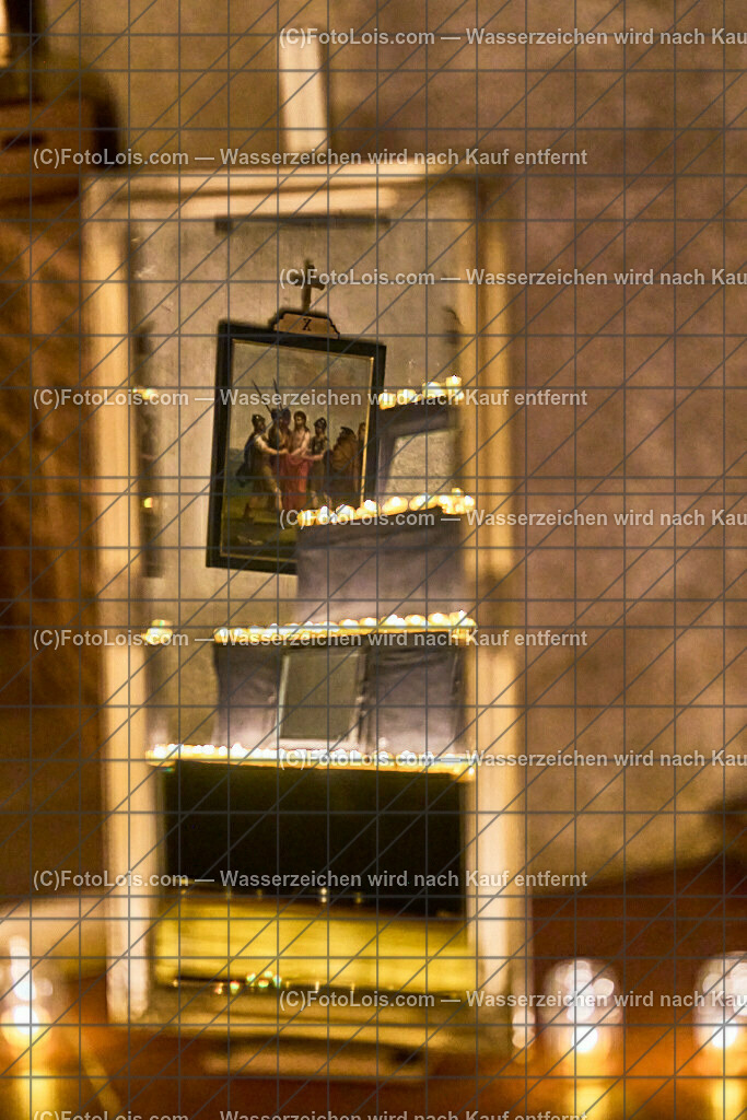 ALP1416_NACHT der tausend LICHTER_Pfarrkirche Wieselburg | (C)FotoLois.com, Alois Spandl, NACHT der 1000 LICHTER in der Pfarrkirche Wieselburg, Di 31. Okt. 2023.