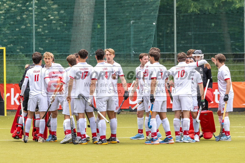 SFE_20250524_0033 | Köln, Deutschland, 24.05.2025:  Hockey 1. Bundesliga Herren Rot-Weiss Köln - Mannheimer THC im KTHC Stadion Rot-Weiss Köln Tennis and Hockey Club am 24.05.2025 in Köln, Deutschland. (Foto von Stephan Fehrmann)Köln, Germany, 24.05.2025: Hockey 1. Bundesliga Herren Rot-Weiss Köln - Mannheimer THC in KTHC Stadion Rot-Weiss Köln Tennis and Hockey Club at 24.05.2025 in Köln, Deutschland. (Foto from Stephan Fehrmann)
