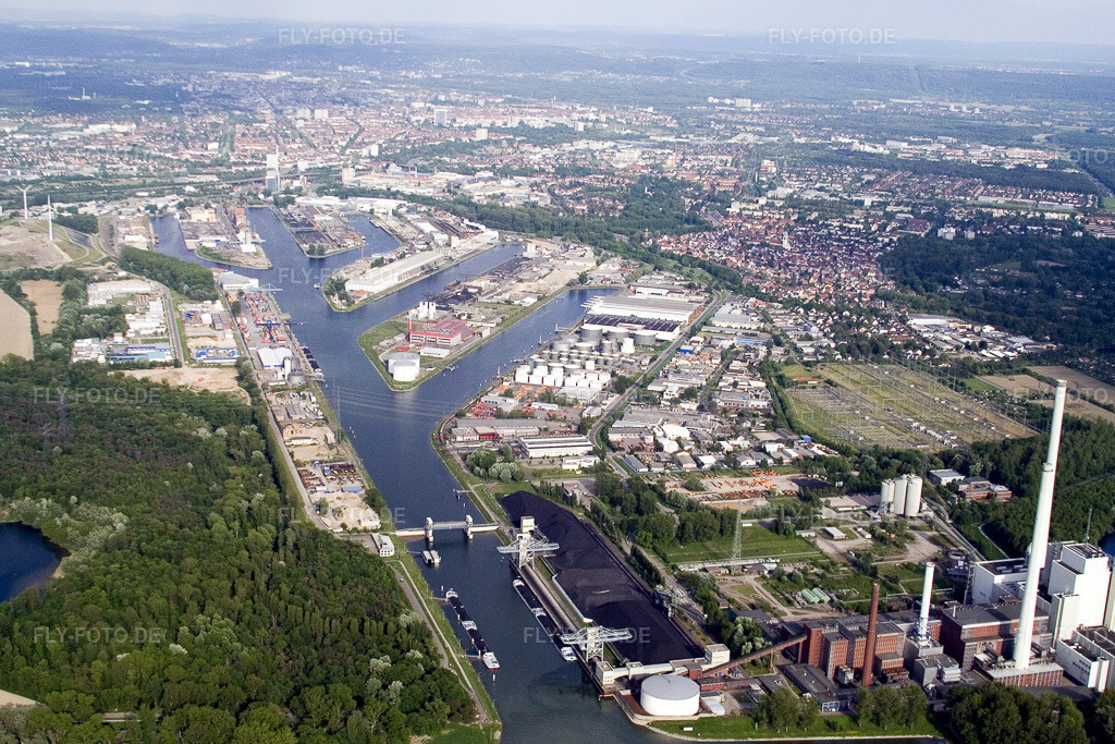Luftbild: Rheinhafen im Ortsteil Mühlburg in Karlsruhe im Bundesland Baden-Württemberg in Deutschland. Foto: IMG_1907.jpg vom 14.05.2006 durch Werner Riehm/FLY-FOTO.de