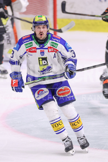 Moser Medical Graz 99ers vs EC iDM Wärmepumpen VSV – Ice Hockey    | Graz, Austria, 27.FEB.26 - ICE HOCKEY - ICE Hockey League, Graz 99ers vs Villacher SV. The image shows Adam Helewka (EC VSV).     