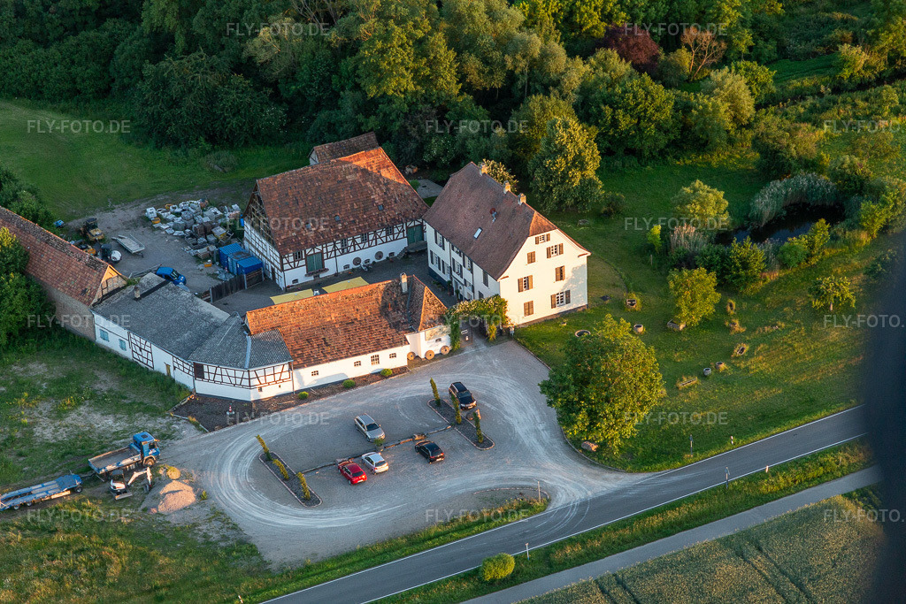 Luftbild: Gehrlein's Alte Mühle in Hatzenbühl im Bundesland Rheinland-Pfalz in Deutschland. Foto: IMG_115358.jpg vom 13.06.2019 durch Werner Riehm/FLY-FOTO.de