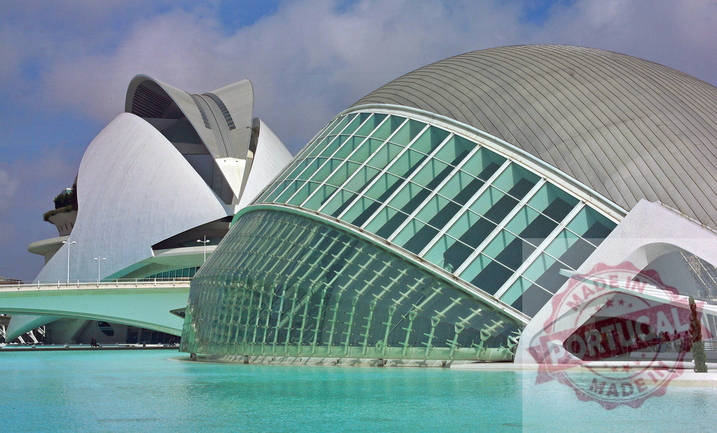 City of Arts and Sciences reflecting in turquoise water on sunny day | Futuristic architecture of City of Arts and Sciences in Valencia reflecting on turquoise water surface on beautiful sunny day - Realized with Pictrs.com