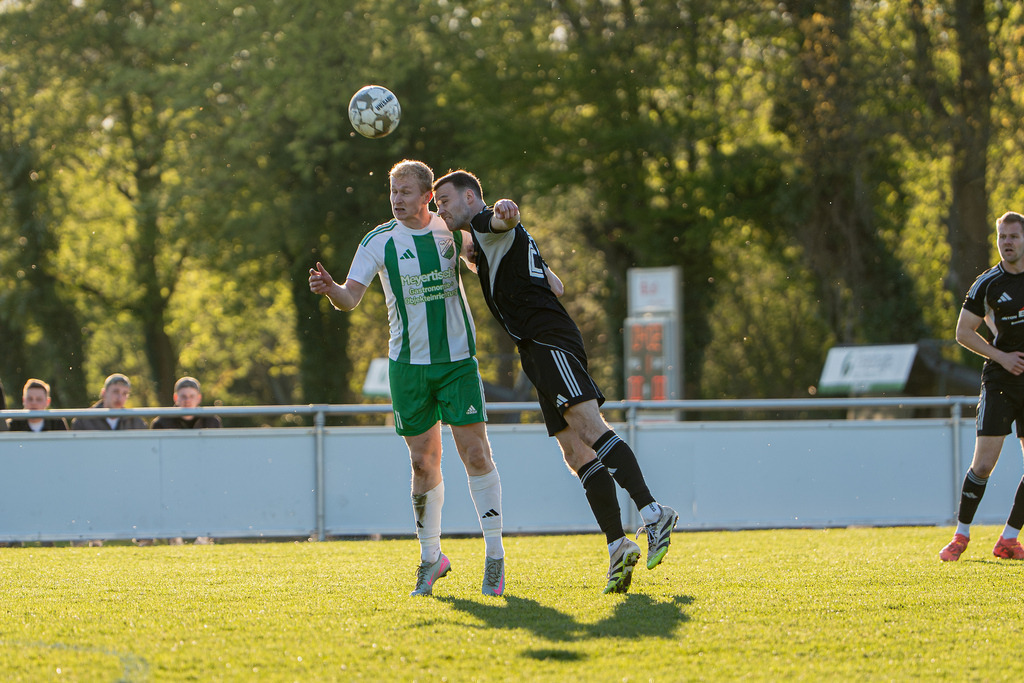 Fußball I Herren I Saison 2025-2026 I Bezirksliga Weser-Ems 4 I 15. Spieltag I TuS Lutten - GW Brockdorf I 07844 | jns.sportfotos - Realisiert mit Pictrs.com