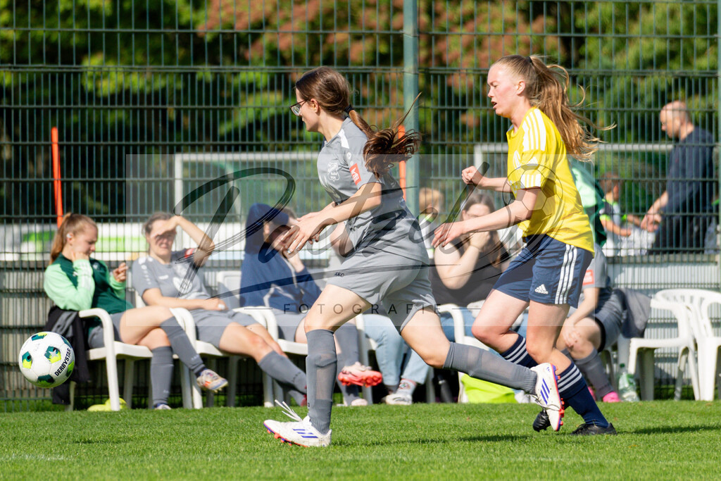 20260906_RULSVK_0004 | Fußball, Frauen:   beim Spiel der Kreisliga zwischen SG Rulle/Haste vs. SV Kettenkamp am 06.09.2026 im Stavermann-Sportpark in Rulle/Wallenhorst, Deutschland.(Foto von Nico Paetzel) - Realisiert mit Pictrs.com