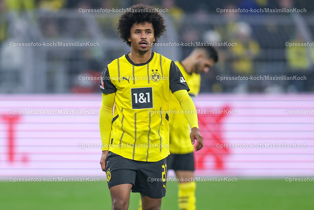 BVB15122401050 | 15.12.2024, Fußball, Borussia Dortmund - TSG 1899 Hoffenheim, 1. Fußball Bundesliga, 14. Spieltag, Signal Iduna Park, Saison 2024 2025: Karim Adeyemi (BVB #27)DFB regulations prohibit any use of photographs as image sequences and or quasi-video.