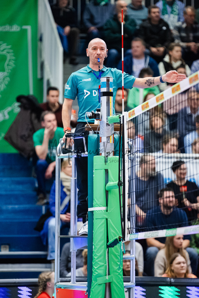 Volleyball, 1. Bundesliga Frauen, Hauptrunde, 8. Spieltag, Saison 2025/2026: USC Münster - Dresdner SC | 1. Bundesliga Frauen, Hauptrunde, 8. Spieltag, Saison 2025/2026, USC Münster empfängt Dresdner SC in der Sporthalle Berg Fidel in Münster. Foto: sportfotografie.ms | Markus Paletta - Realisiert mit Pictrs.com