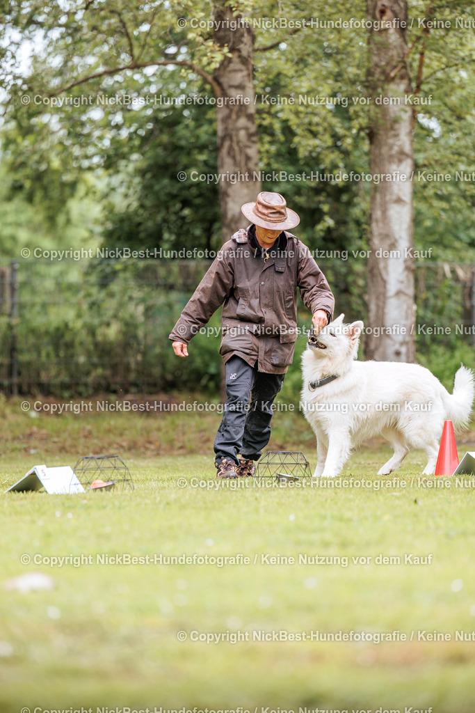 RO-Blumenthal-2026-Nickbest-Hundefotografie-1991 | Dein Hund! Dein Moment! Deine Erinnerungen! Hundefotografie in Bremen Blumenthal. Ich fange die besonderen Momente deines Vierbeiners ein – ob Indoor mit Blitzanlage oder in der freien Natur. Sicher dir dein Moment und dein Termin für eure Erinnerungen.