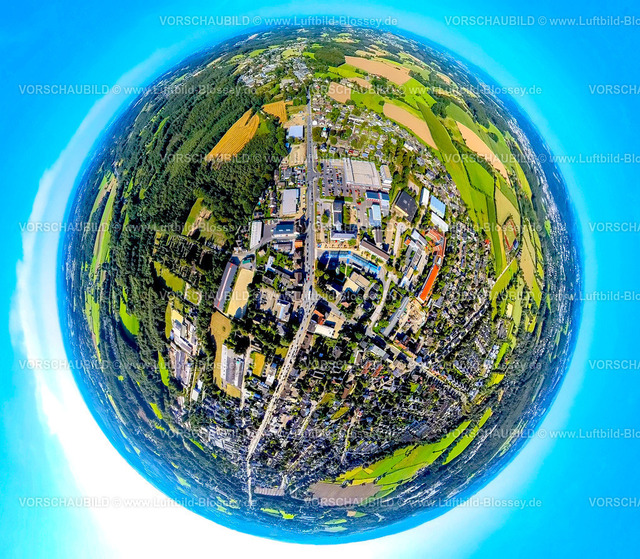 Sprockhoevel240890632Hasslinghausen_Rathaus | Luftbild, Rathaus, ZOB Busbahnhof und Einkaufszentrum mit Schulzentrum, Erdkugel, Fisheye Aufnahme, Fischaugen Aufnahme, 360 Grad Aufnahme, tiny world, little planet, fisheye Bild, Haßlinghausen, Sprockhövel, Ruhrgebiet, Nordrhein-Westfalen, Deutschland