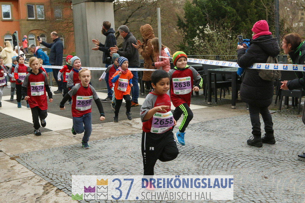 AOK JuniorCup 400m | 3Koenigslauf 2023 - Realisiert mit Pictrs.com