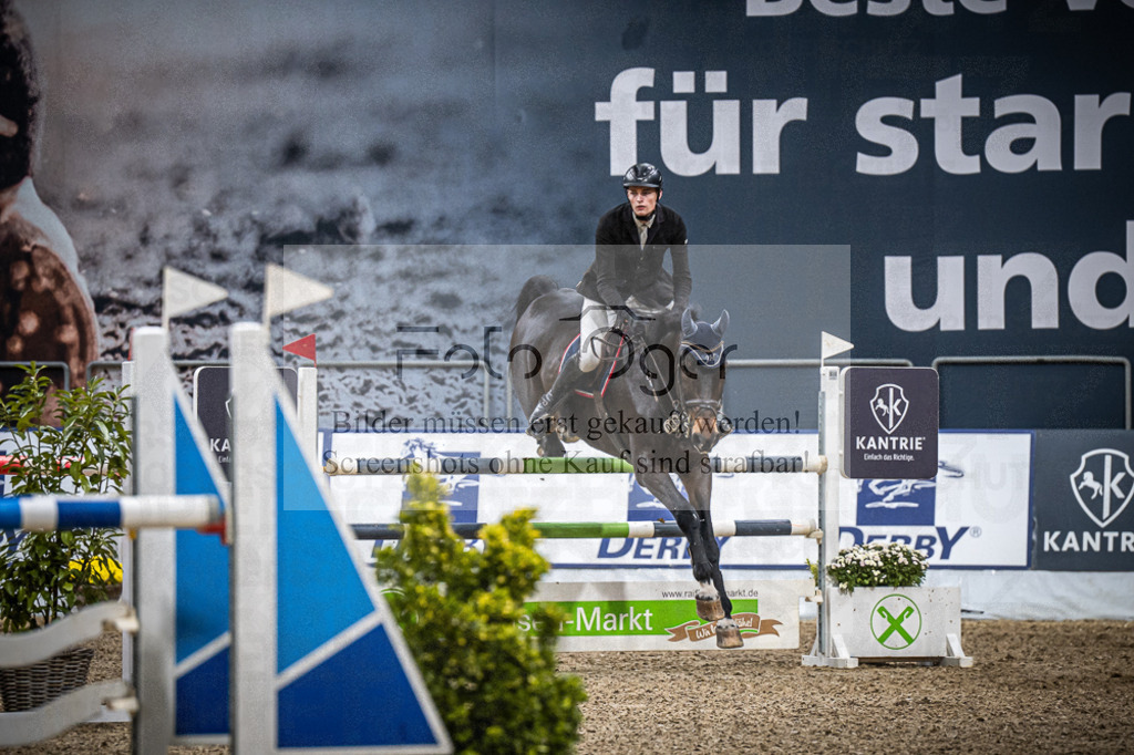 DOS_2780 | Entdecke hochwertige Reitturnierfotos von Foto Oger. Professionell, emotional und authentisch – jetzt Lieblingsmomente im Shop bestellen.Deutschlandweite Turnierfotografie. - Realisiert mit Pictrs.com