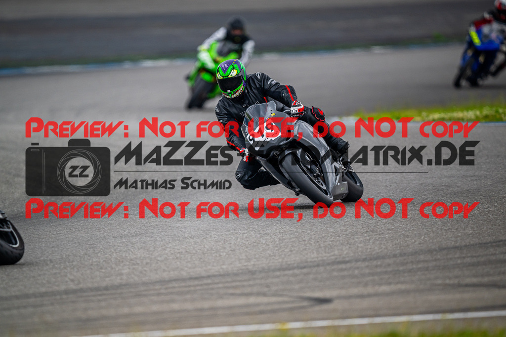 MaZZes_FotoMatrix_240701_6007705_7772 | GELB