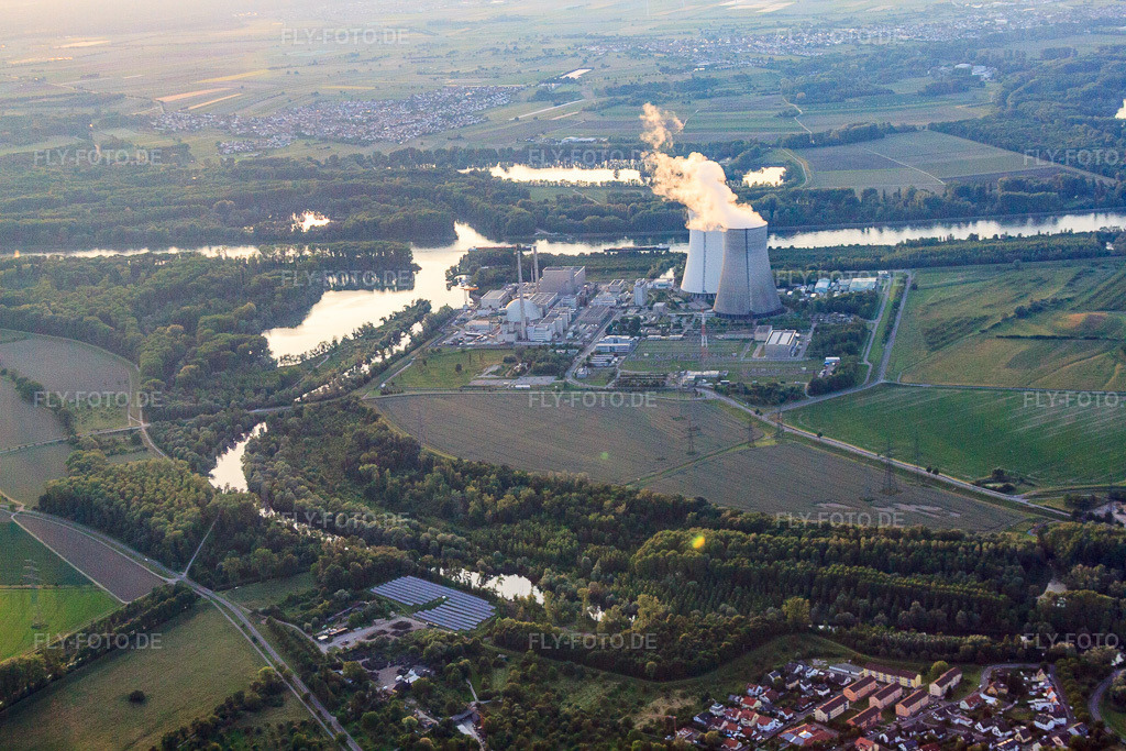 Luftbild: KKW der EnBW Kernkraft GmbH (EnKK) am Rhein aus Osten in Philippsburg im Bundesland Baden-Württemberg in Deutschland. Foto: IMG_66452.jpg vom 30.05.2014 durch Werner Riehm/FLY-FOTO.deAuflösung des Originals: 4752 x 3168 px