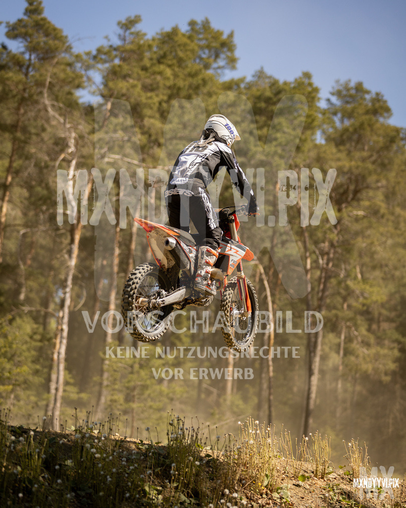 866A5107 | mxndyyvipix