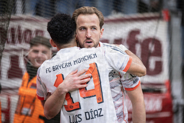 German Bundesliga, Bayer 04 Leverkusen vs. FC Bayern München, 14.03.2026 | LEVERKUSEN, GERMANY - MARCH 14:  Harry Kane (FC Bayern Muenchen, 9) celebrates a goal, which was disallowed by the video assistant during the German Bundesliga match on gameday 26 between Bayer 04 Leverkusen vs. FC Bayern München at BayArena on March 14, 2026 in Leverkusen, Germany. DFL REGULATIONS PROHIBIT ANY USE OF PHOTOGRAPHS AS IMAGE SEQUENCES AND/OR QUASI-VIDEO.