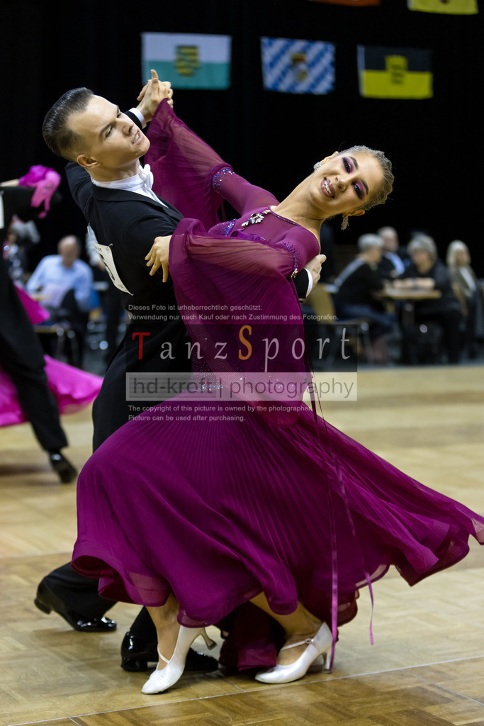 20241102_DC_HGR_Std_08401 | Tanzsportbilder, Standardtanz, Lateintanz, WDSF, DTV, LTVB, dancecomp, goc, hessen tanzt, blaues band der spree, walzer, tango, wiener walzer, slowfox, quickstepp, samba, rumba, cha-cha-cha, paso doble. jive, hd-kroft photography, turniertanzsport