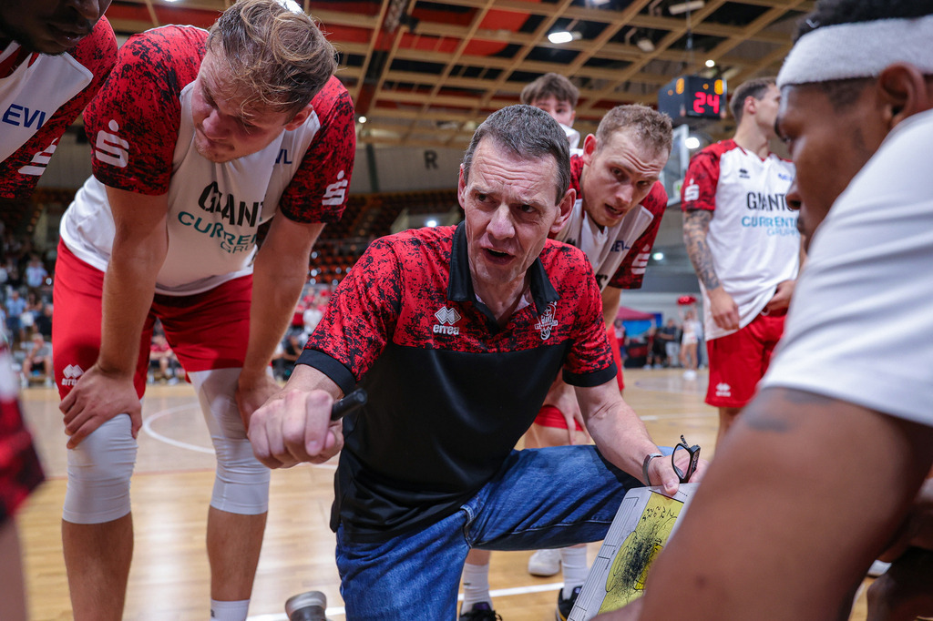 BAYER GIANTS vs VET-CONCEPT Gladiators Trier Test-15 | Fotos von Basketballspielen aus dem Raum NRW fotografiert von Gero Mueller-Laschet und Daniel Schaefer - Realisiert mit Pictrs.com