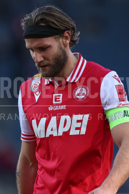 Grazer AK 1902 vs FC Red Bull Salzburg – Austrian Bundesliga | Graz, Austria, 15.Feb.26 - SOCCER - ADMIRAL Bundesliga, Grazer AK 1902 vs FC Red Bull Salzburg. The image shows Daniel Maderner (GAK).