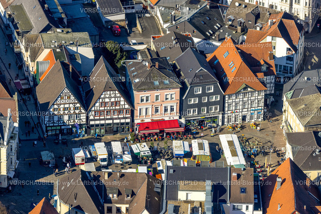 Unna230213935 | Luftbild, Altstadt mit Fachwerkhäusern und Wochenmarkt auf dem Marktplatz, Unna, Ruhrgebiet, Nordrhein-Westfalen, Deutschland