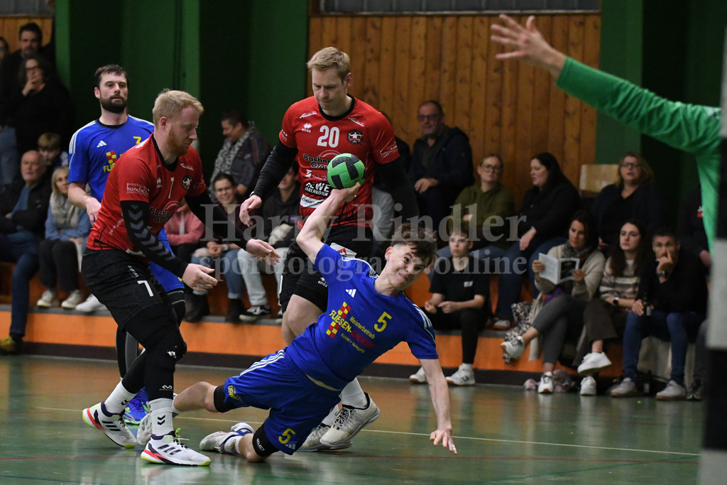 SSG Metten :  TSV 1861 Mainburg  | war nur durch Fouls zu stoppen: Philipp Gäck (SSG Metten #5) - Realisiert mit Pictrs.com