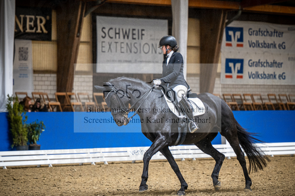DOS_2800 | Entdecke hochwertige Reitturnierfotos von Foto Oger. Professionell, emotional und authentisch – jetzt Lieblingsmomente im Shop bestellen.Deutschlandweite Turnierfotografie. - Realisiert mit Pictrs.com