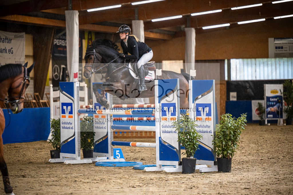DOS_0860 | Entdecke hochwertige Reitturnierfotos von Foto Oger. Professionell, emotional und authentisch – jetzt Lieblingsmomente im Shop bestellen.Deutschlandweite Turnierfotografie. - Realisiert mit Pictrs.com