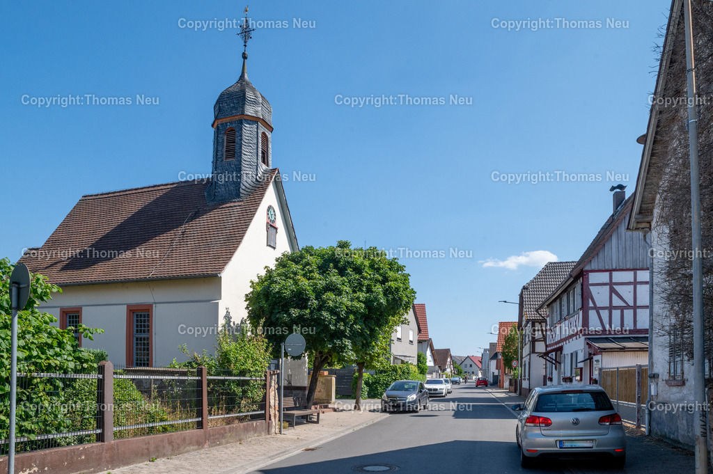 DSC_1600 | bbe, Langwaden, westlichster Stadtteil von Bensheim im Ried gelegen, Ortsstraße mit Kapelle, ,, Bild: Thomas Neu