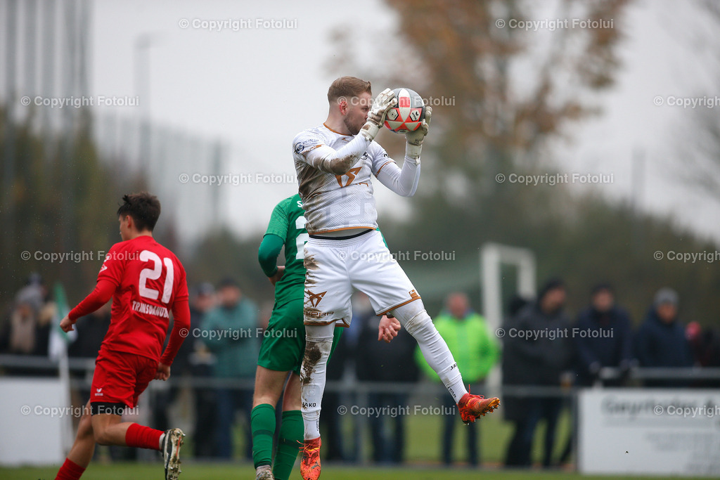 A_LUI-16112024_09 | SPORT,FUSSBALL,SC HOERSCHING -ASKOE OEDT 1B LL.OST. 16.11.2024 IM BILD: MANUEL ORTNER (HOERSCHING) UND OEDT 1B FOTOLUI