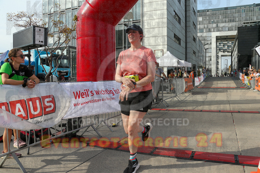 250920_1542_EX1_0500 | Sportfotografie im Rhein-Sieg Kreis, Köln, Bonn, NRW, Rheinland Pfalz, Hessen, etc. Unser Tätigkeitsfeld umfasst den Laufsport vom Volkslauf über den Marathon, Duathlon, Triathon bis zum Ultralauf wie Kölnpfad Ultra oder Schindertrail.