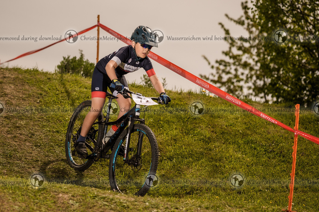 Eierlesen 2026 | Sie wurden bei einem Event oder Sportanlass fotografiert? Hier finden sie ihre Bilder! - Realisiert mit Pictrs.com