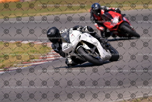 26bt04-1684 | markuskiefer.com - Realisiert mit Pictrs.com