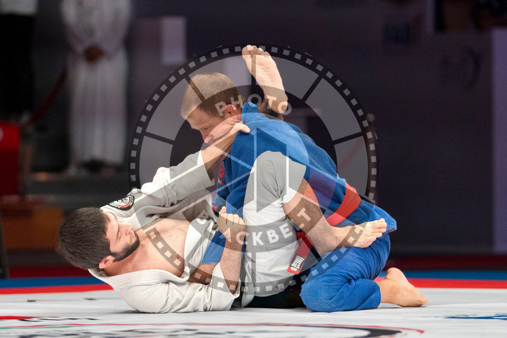 20231109PBB3533 | Fighters compete during the AJP World Professional Championship in the Mubadala Arena in Abu Dhabi, Arab United Emirates, on November 9, 2023.