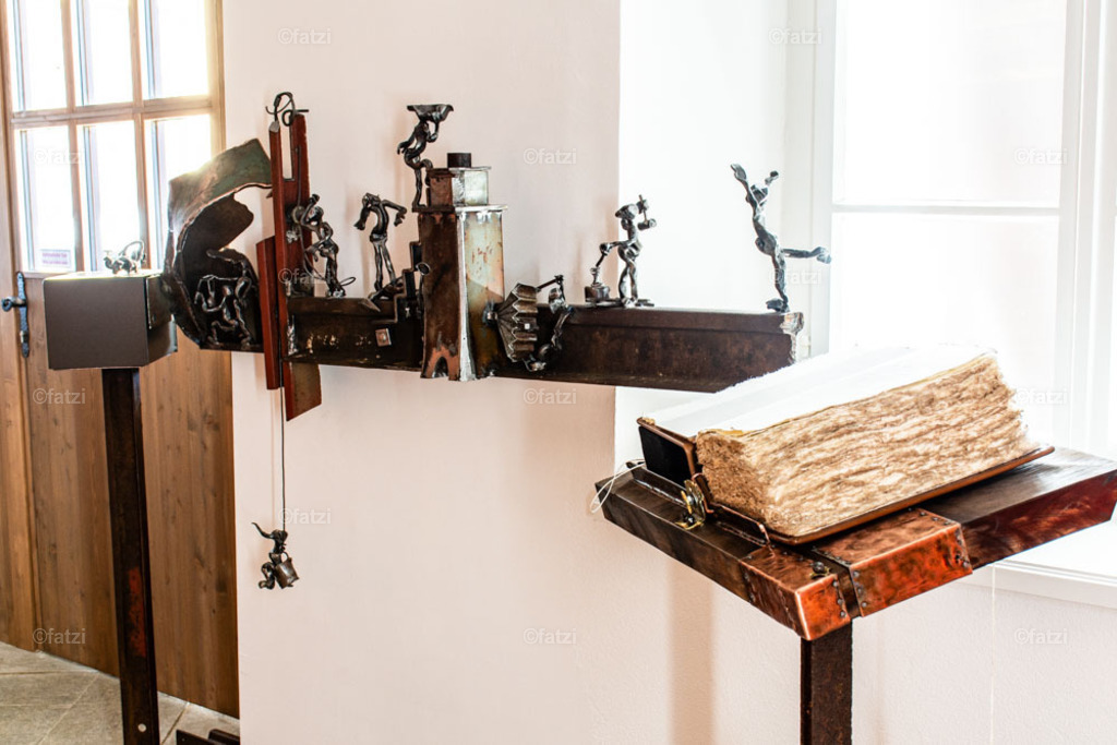 Bergbau-Museum Innen _fatzi_20230908-141901 | Fatzi Bilder-Archiv! 
Die Bilder sind für private Nutzung lizenzfrei. Die kommerzielle Nutzung ist möglich und erwünscht, jedoch bitte ich um vorherige Kontaktaufnahme per E-Mail (info@fatzi.at) oder unter +43 650 7828269 - Realisiert mit Pictrs.com