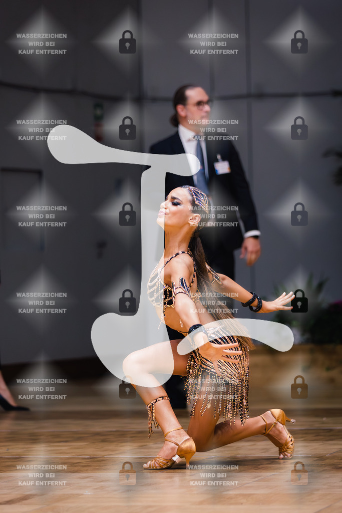 GOC 2025 - WDSF Solo Junior II Latin Female - 2025-08-21-8092 | Webshop for digital downloads and prints of dance sport, event & show photographer Julian Link - Realisiert mit Pictrs.com