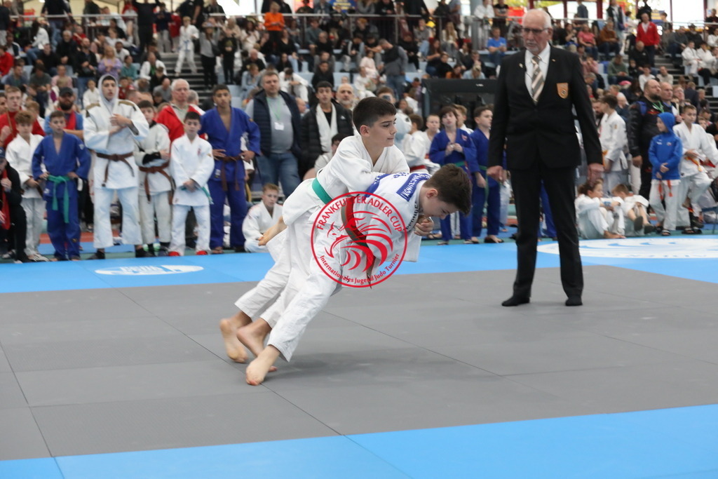 1J7A1791 | Fotos vom Adler Cup - Pictures from Adler Cup

Hier findet Ihr alle Eindrücke und großen Momente der Adler Cup Wochenenden. Here you will find all impressions and great moments of the Adler Cup weekends. - Realisiert mit Pictrs.com