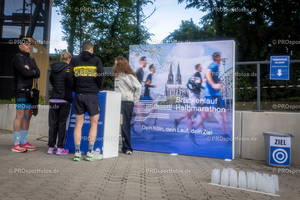 23. ASV Nachtlauf; Koeln, 13.05.26 | Impressionen vom 23. ASV Nachtlauf am 13.05.26 am Tanzbrunnen in Koeln. Foto: BEAUTIFUL SPORTS/Leah Kohring