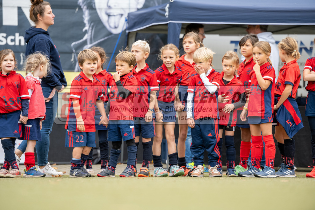 SFE_20231022_0010 | Deutsche Meisterschaft Weibliche U16 Finale Uhlenhorst Mülheim - Düsseldorfer HC am 22.10.2023 in Köln (Düsseldorfer Hockeyclub 1905 e.V.), Photo: Stephan Fehrmann 2023 (Sports-Gallery)