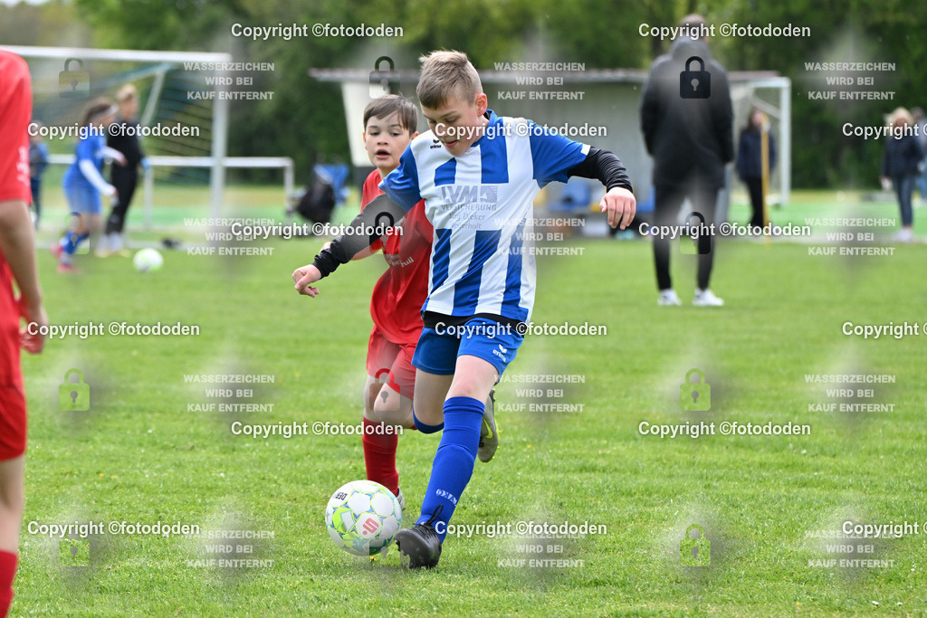 DSC_0233 | TSV Holtrop (rot) - TuS Holtriem I (blau,weiß) 