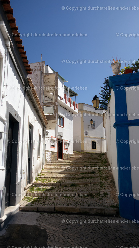 Calçada dos Sapateiros in Loulé, Algarve | Calçada dos Sapateiros in Loulé, Algarve - Realisiert mit Pictrs.com