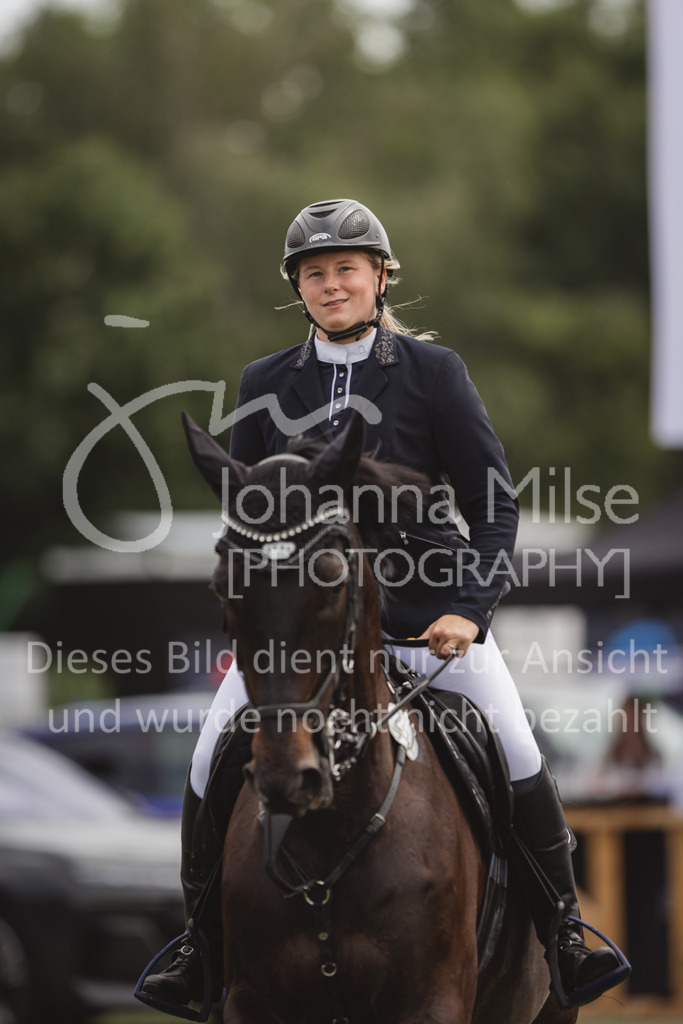 230714_LC_Punkte-A-335 | Deine schönsten Turniermomente als professionelle Fotos! Entdecke hochwertige Pferdesport-Fotografie im Online-Shop. Jetzt Fotos finden & bestellen!