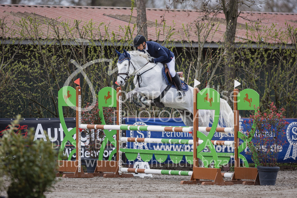 230411_Mühlen_03SprPf-L-308 | Deine schönsten Turniermomente als professionelle Fotos! Entdecke hochwertige Pferdesport-Fotografie im Online-Shop. Jetzt Fotos finden & bestellen!