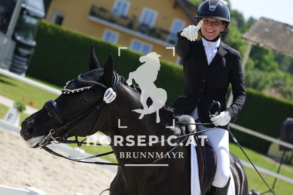0P6A1947 | Willkommen bei Brunnmayr - Design & Fotografie – Ihrem Spezialisten für Reitturniere und Pferdeveranstaltungen in Oberösterreich, Salzburg und Bayern! Seit über 17 Jahren sind wir leidenschaftlich dabei.