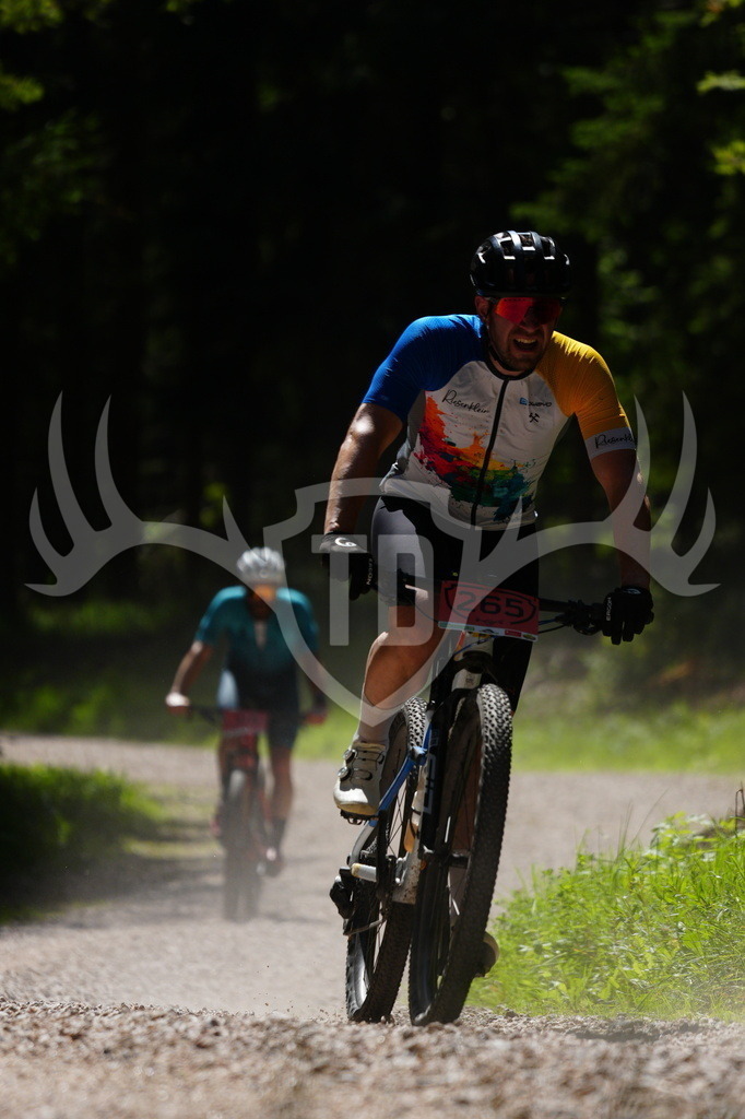 FC605553 | Fotogalerie der Treibjagd im Dunkelwald - Dein MTB Etappenrennen im Erzgebirge - Realisiert mit Pictrs.com