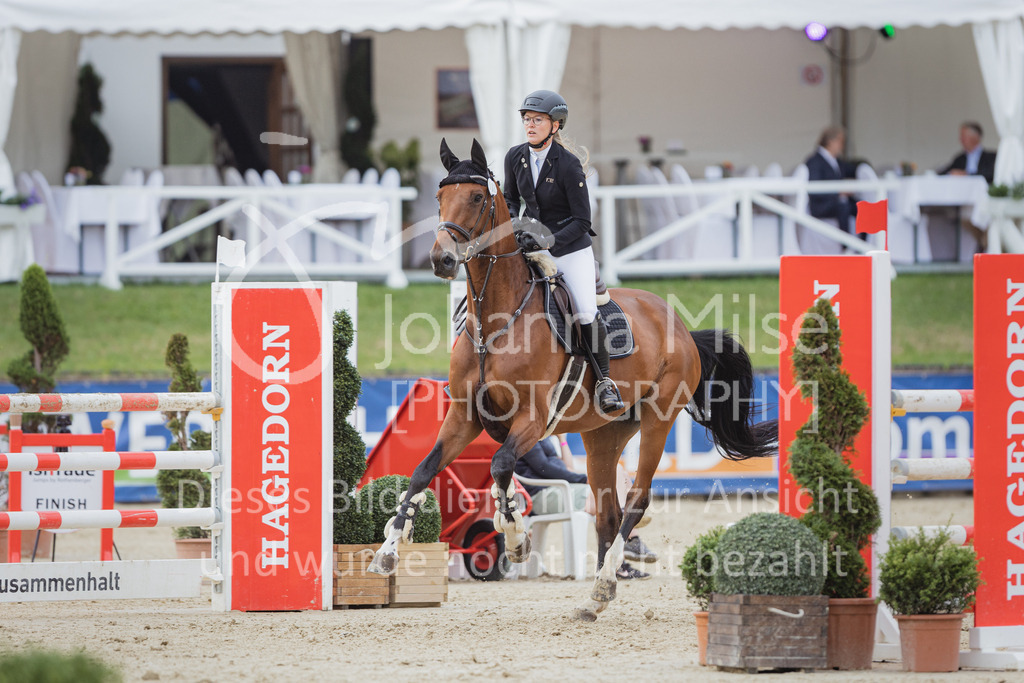 220731_BHO_BT_M1-Spr-119 | Deine schönsten Turniermomente als professionelle Fotos! Entdecke hochwertige Pferdesport-Fotografie im Online-Shop. Jetzt Fotos finden & bestellen!