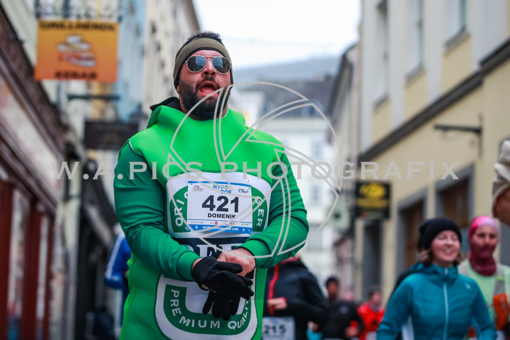 SILVESTERLAUF LINZ 25 | Linz, AUSTRIA, 31. Dezember 25, TRIRUN SILVESTERLAUF LINZ 25 , Image shows: 
Photo: WAPICS / BINDER Manuel