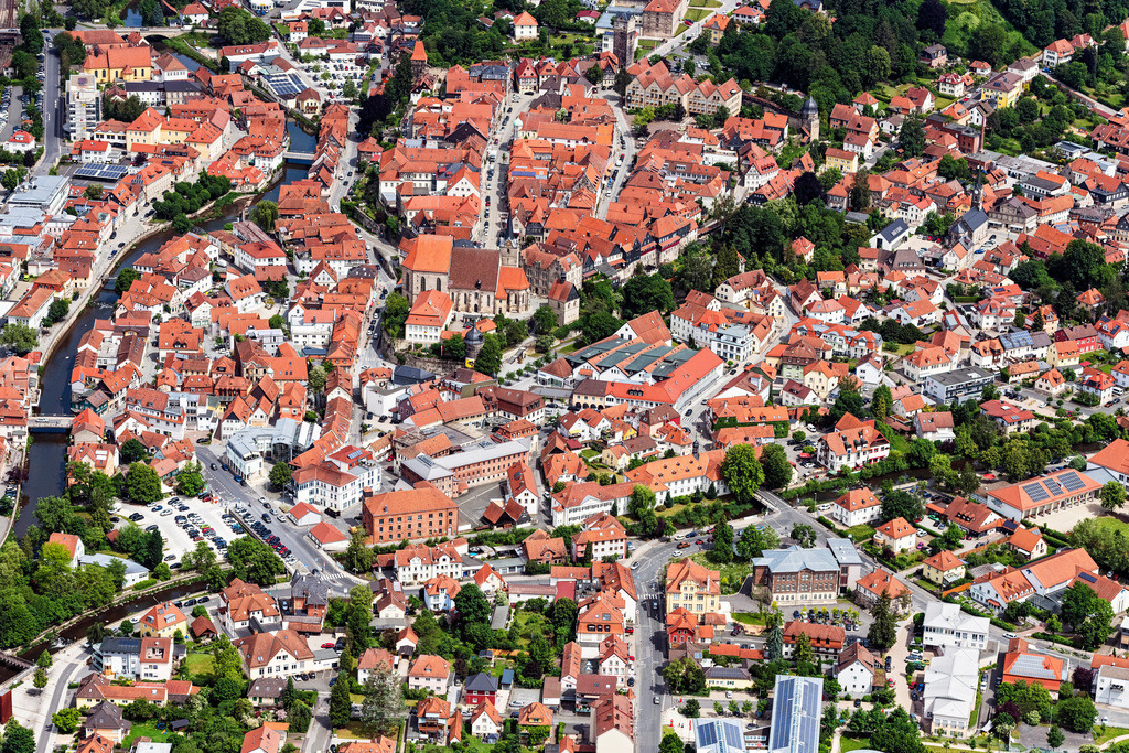 dr__0065532.jpg | KRONACH 15.06.2021 Stadtansicht vom Innenstadtbereich in Kronach im Bundesland Bayern. // City view of the city area of in Kronach in the state Bavaria. Foto: Daniel Reiter