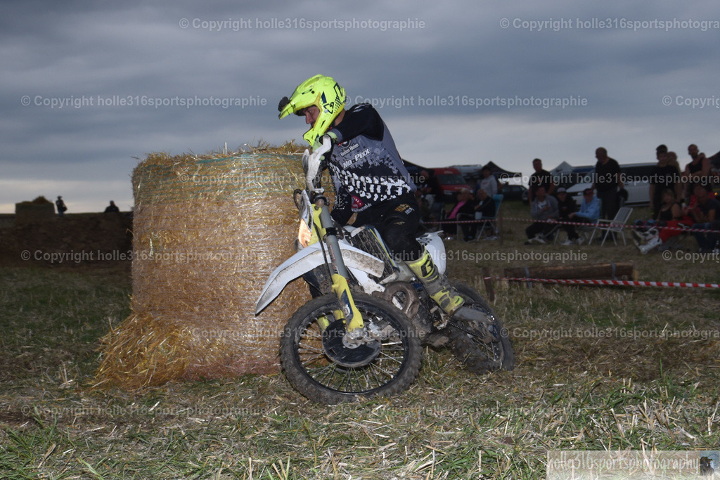 DSC_0265_01 (2) | Sportfotografie , Motorsport, Motoross, Reitsport, Mointainbike, Enduro,
Landschaft , Outdoor, Eventfotografie, Landschaft, Bilder online bestellen - Realisiert mit Pictrs.com