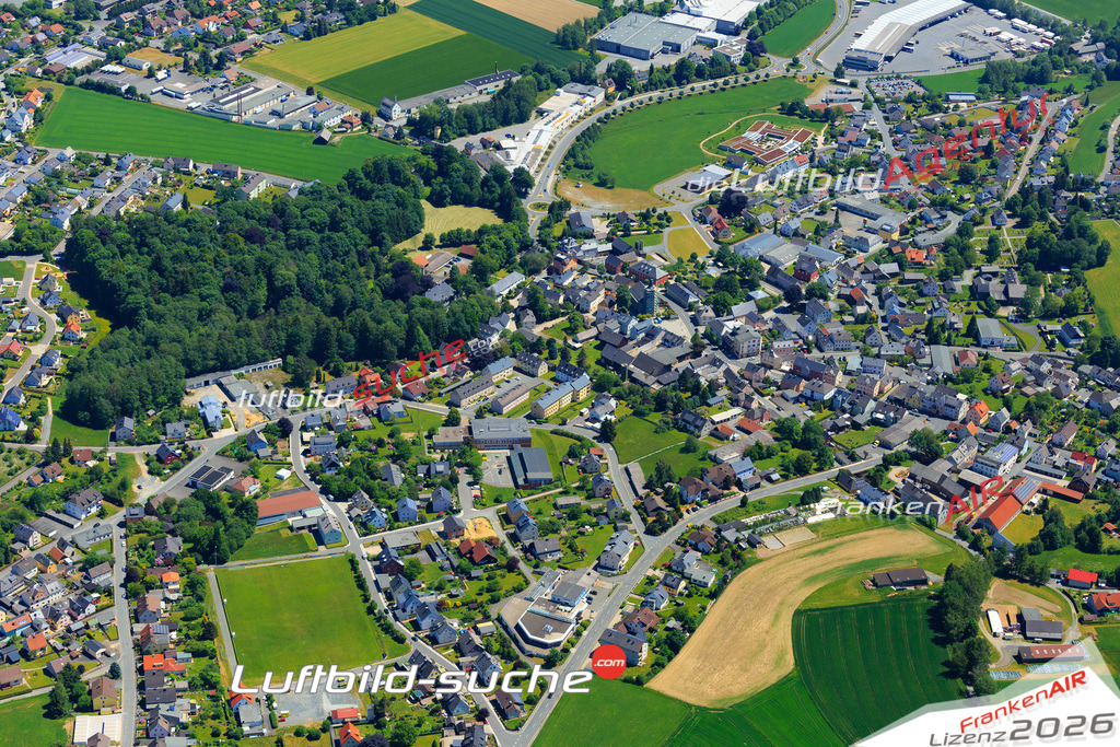 Die Luftaufnahme Neudoerflein - Konradsreuth wurde vom UL-Flugzeug (keine Drohne) aus fotografiert.Hohe Druck- Auflösung-die Geschenkidee!