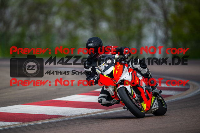 MaZZes_Fotomatrix_240415_6007705_4810 | S1