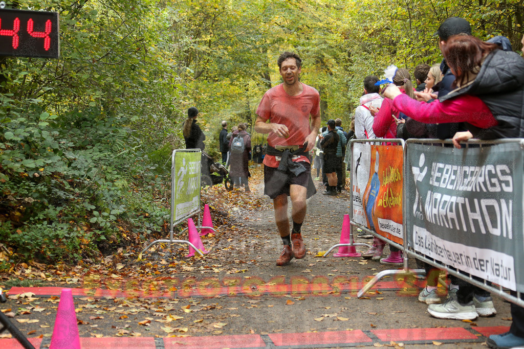 251026_1301_EX1_2234 | Sportfotografie im Rhein-Sieg Kreis, Köln, Bonn, NRW, Rheinland Pfalz, Hessen, etc. Unser Tätigkeitsfeld umfasst den Laufsport vom Volkslauf über den Marathon, Duathlon, Triathon bis zum Ultralauf wie Kölnpfad Ultra oder Schindertrail.