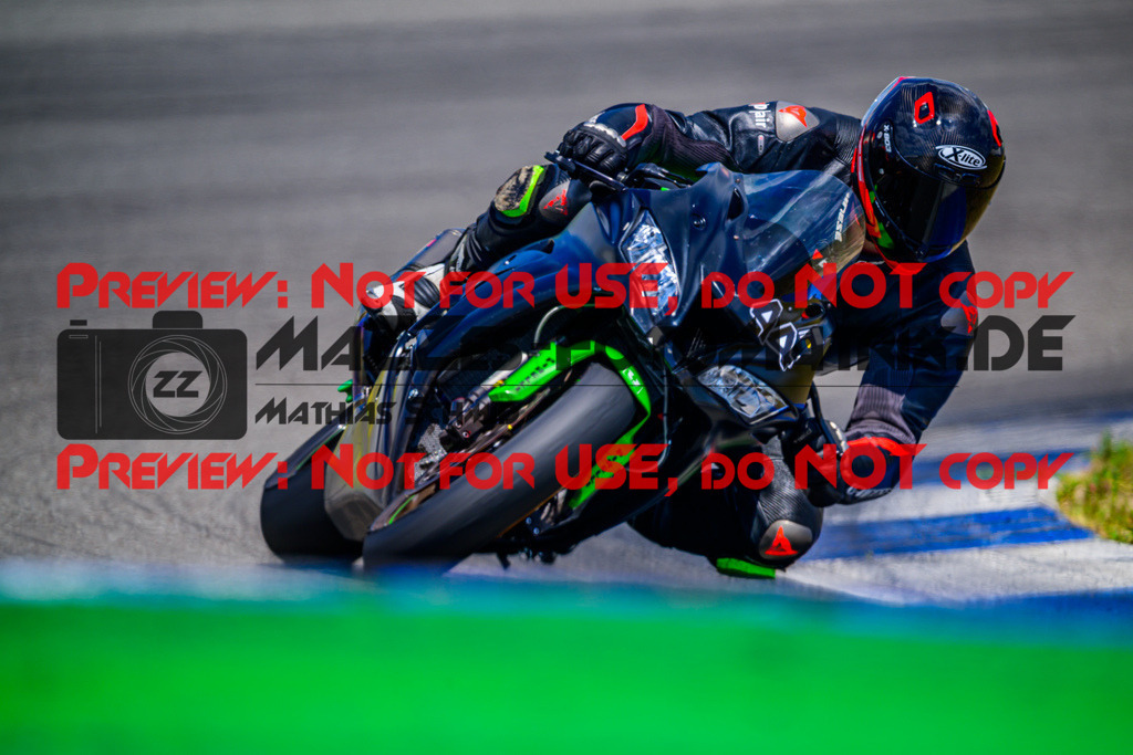 MaZZes_Fotomatrix_20250628_6007705_5379-2 | WEISS